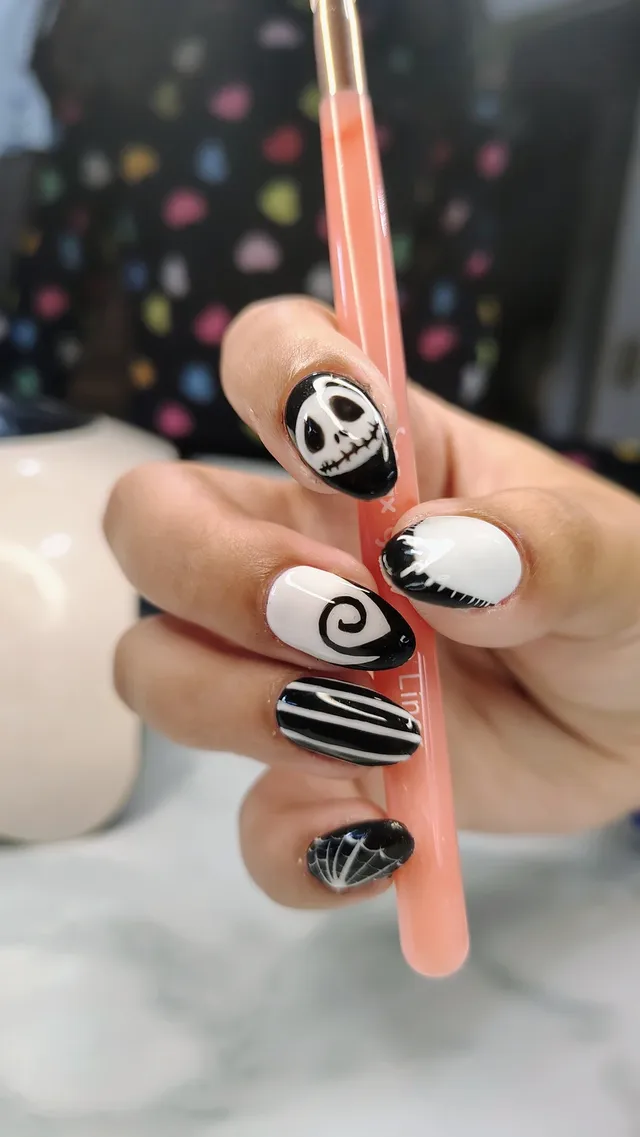 Manicura semipermanente