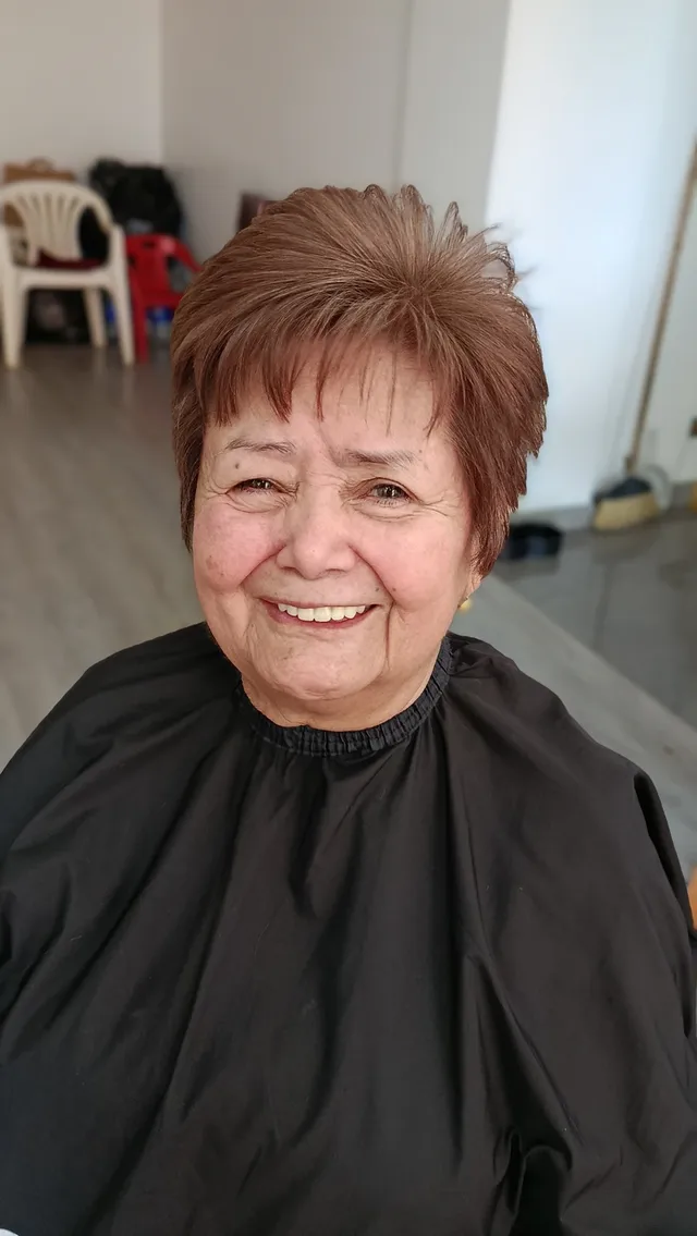 Tinte corte y secado cabello corto