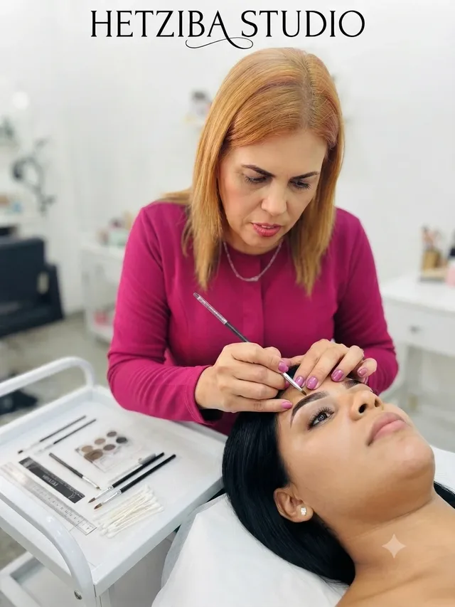 Servicios de cejas y pestañas